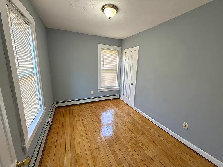 30 Riverview St #2 — Photo 10