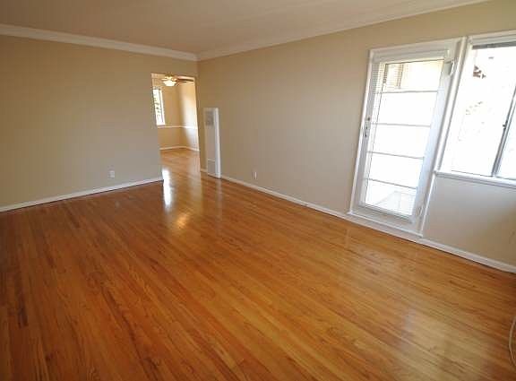 2nd image of 11034 La Maida St