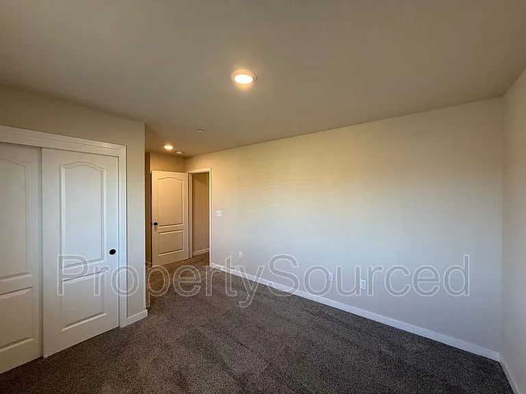 936 W Alameda St #A — Photo 14