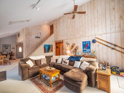 12 Colonial Ridge Road, West Dover, VT, 05356