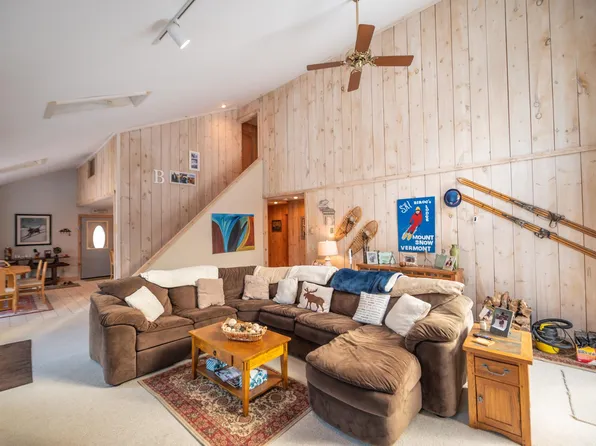 12 Colonial Ridge Road, Dover, VT 05356