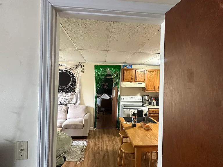 324 Main St #13 — Photo 15