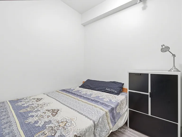 128 King St N #1003 — Photo 25