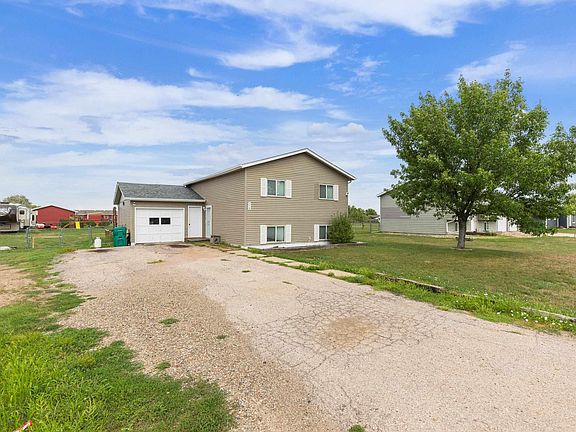 2nd image of 514 Falcon Dr