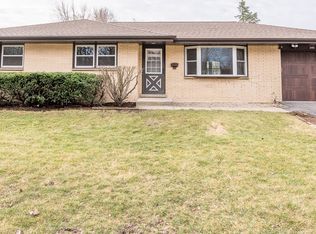 346 Mitchell Dr, Grayslake, IL