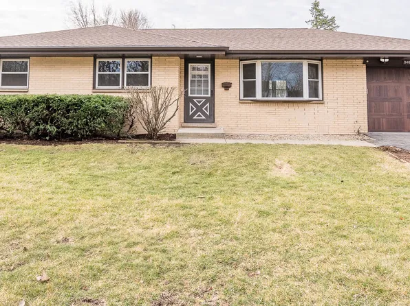 346 Mitchell Dr, Grayslake, IL 60030