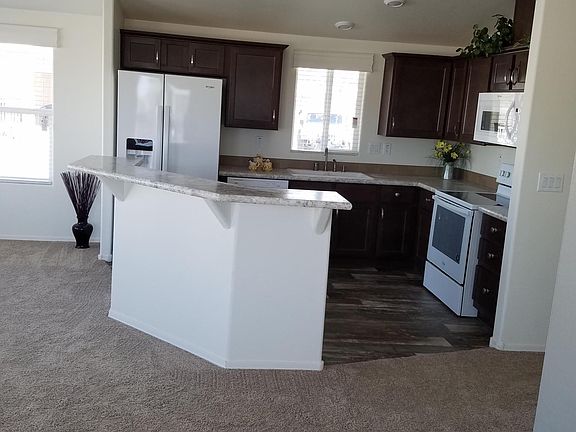 Kitchen/Dining