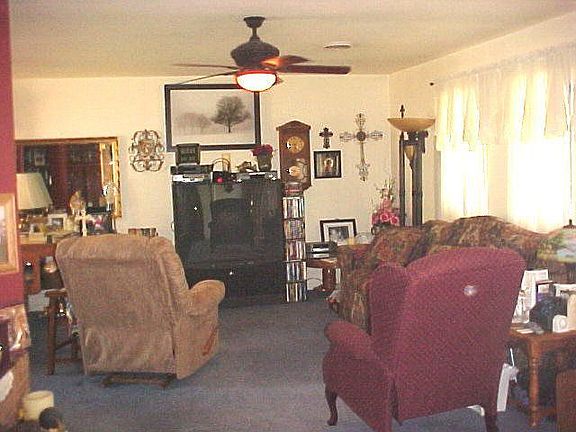 4th image of 415 North Dr
