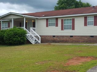 39 Applewood Ln, Meansville, GA 30256