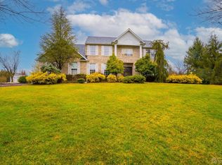 25 Andrew Dr, Monroe Township, NJ 08831