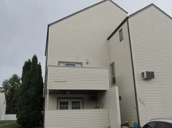 1125 Jefferson Ave, Bismarck, ND 58504