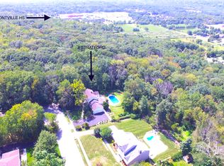 8 Stratford Ct, Montville, NJ 07045