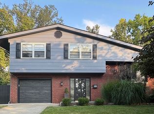 553 Meadow Ln, Versailles, KY 40383