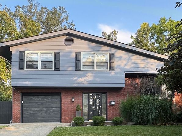 553 Meadow Ln