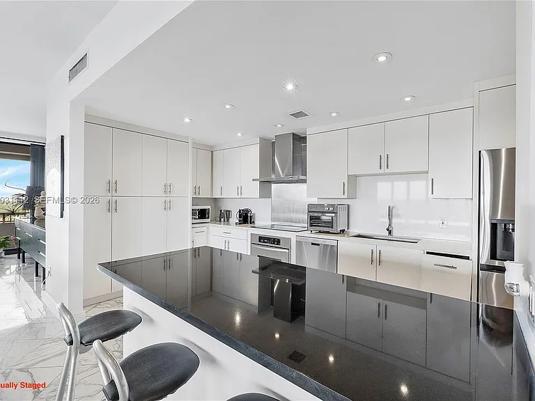 2 Grove Isle Dr #BPH10 — Photo 10