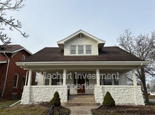 201 S Blackhoof St, Wapakoneta, OH 45895