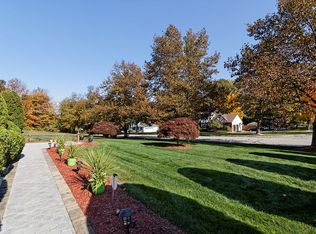 6 Mariner Dr, Randolph, NJ 07869