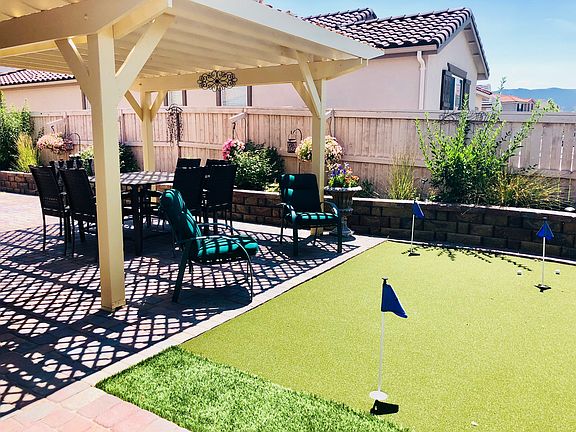 Custom Putting Green