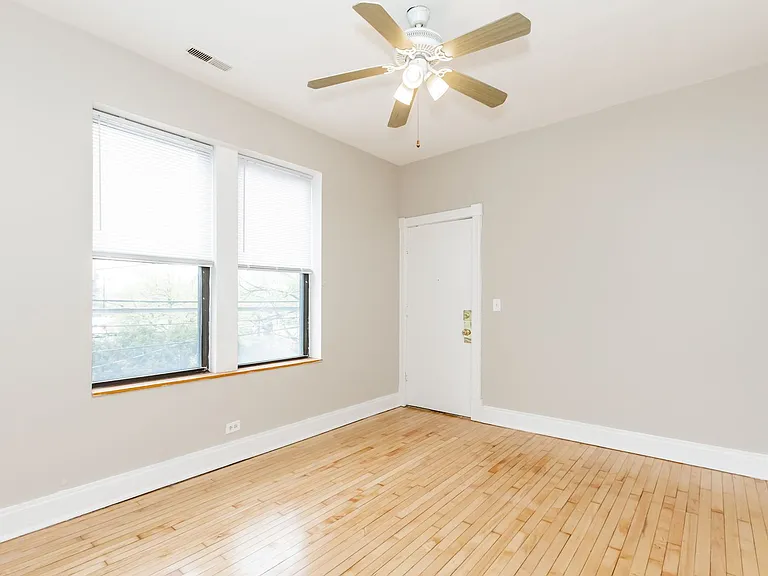 1117 S Racine Ave — Photo 14