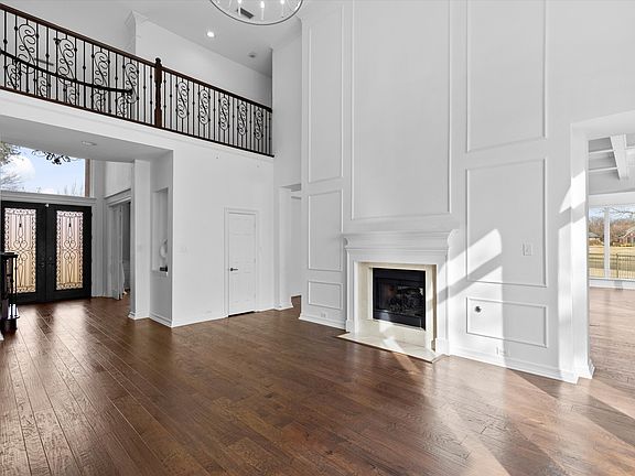 3rd image of 706 Dover Pl