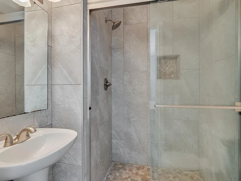 4525 Gilbert Ave #207 — Photo 22