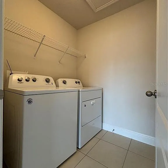 4420 Silver Creek St — Photo 15