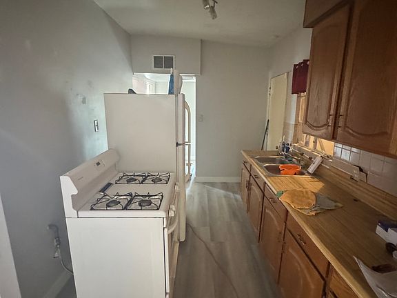 5th image of 1814 W Atlanta Ave