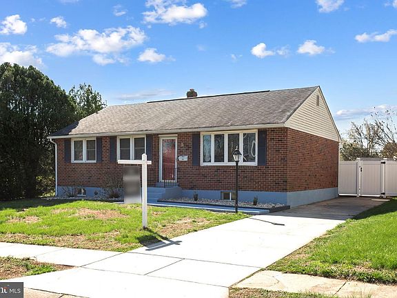 2nd image of 10 Raleigh Ct
