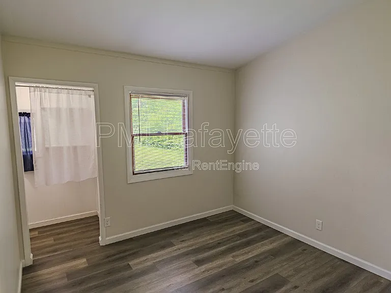 2760 Medford St — Photo 11