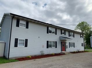 1420 9th St, Charleston, IL 61920