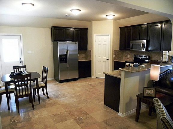 5th image of 18227 Hillingdon Ln