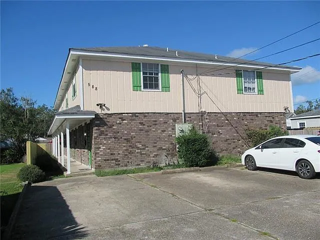 2 bed, 1.5 bath, 1150 sqft, $1,500 — Photo 1