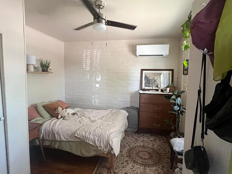 410 E Adams St #R — Photo 12
