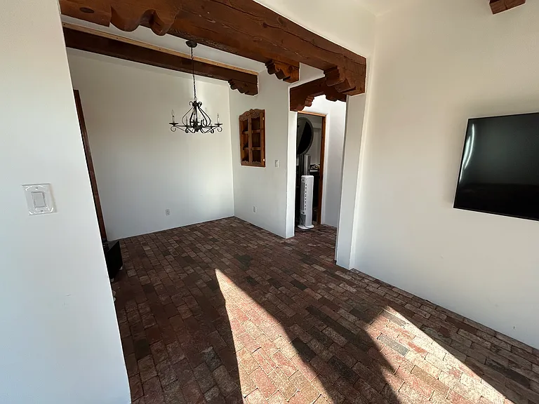2645B Chelsea Ln — Photo 4