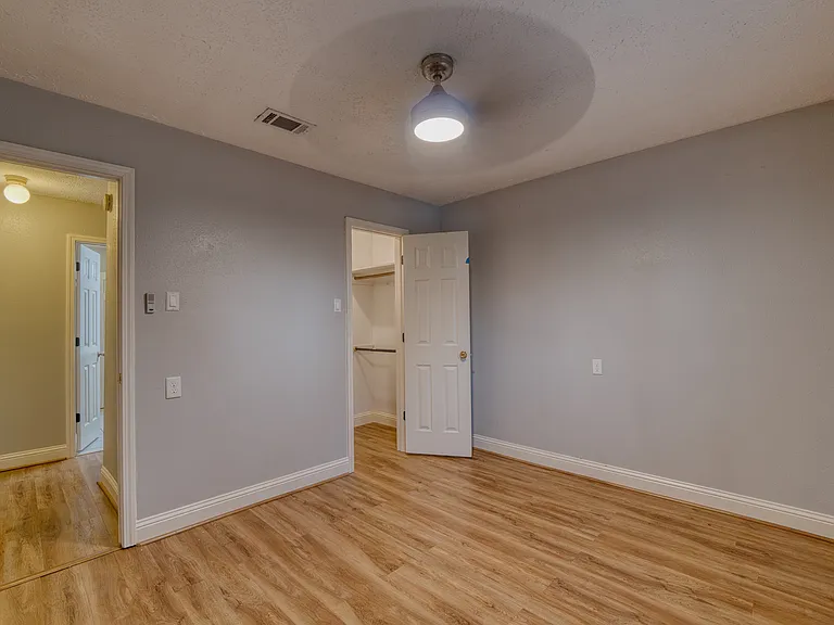 13639 Harpers Bridge Dr — Photo 25