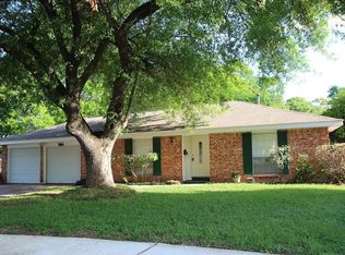 9210 Renwood Dr, Houston, TX 77080