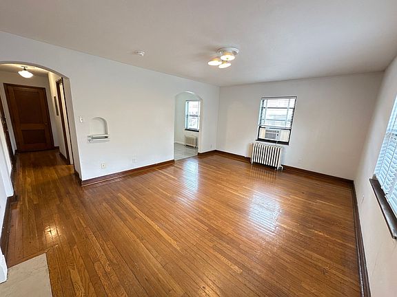 3rd image of 2330-2334 N High St #2332-06