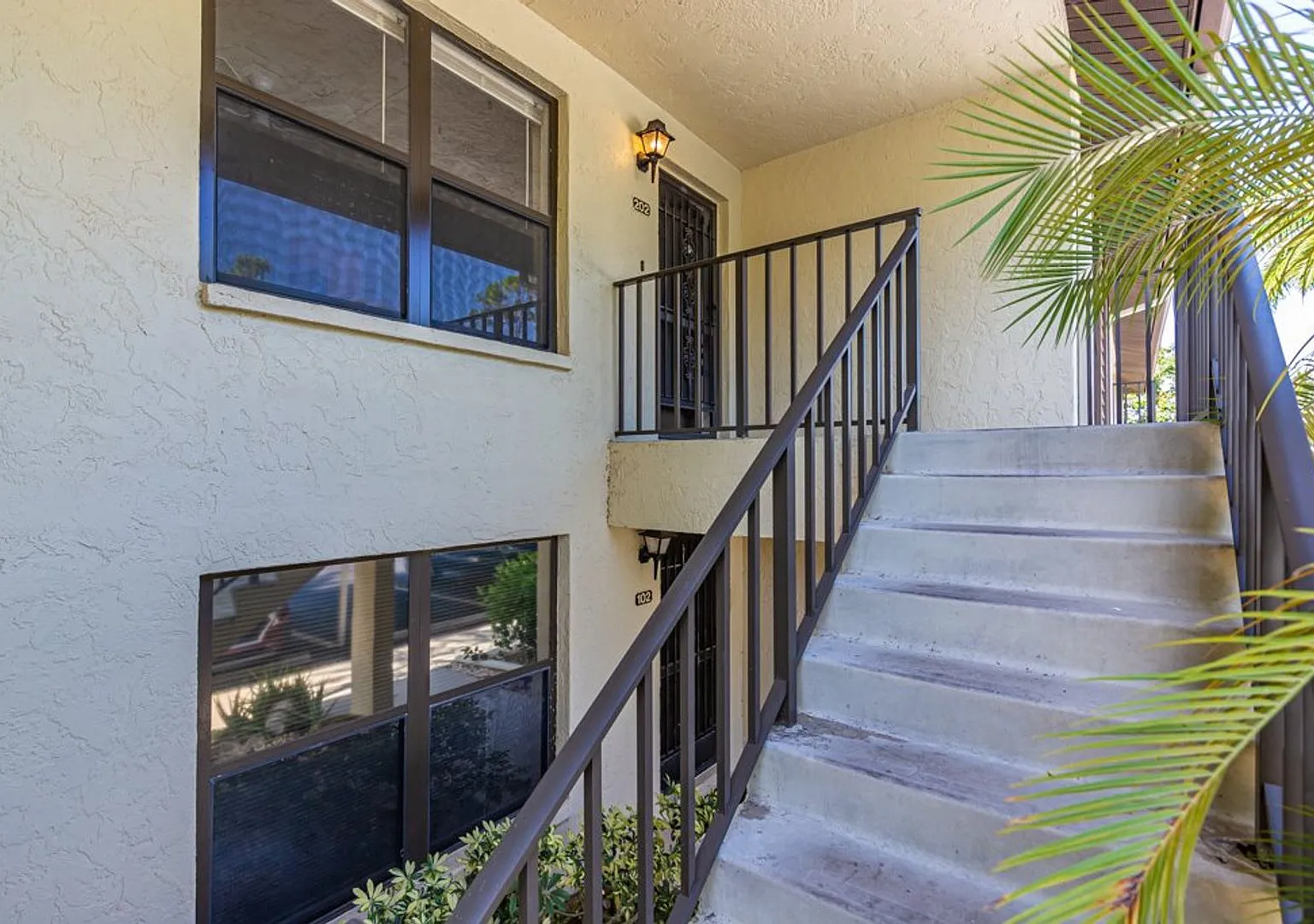 Beautiful Unfurnished Annual 2/2 Condo**5 Miles To The Beach** The Fountains — Photo 3