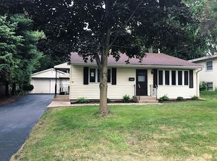 282 Union St, Crystal Lake, IL 60014