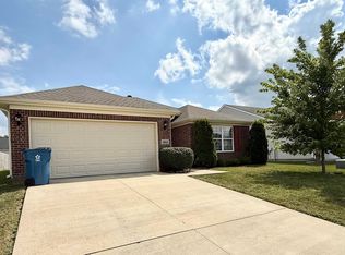 5045 Stables Dr, Evansville, IN 47715