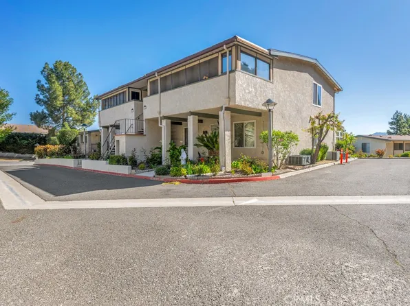 19736 Spanish Oak Dr, Santa Clarita, CA 91321