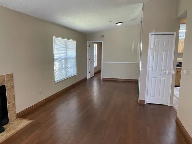 905 Northlake Dr #905 — Photo 3