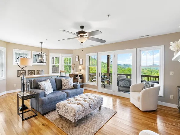 942 Ridge Haven Parkway #R1211, Banner Elk, NC 28604