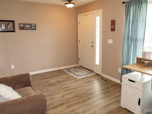 5th image of 201 Americana Cir