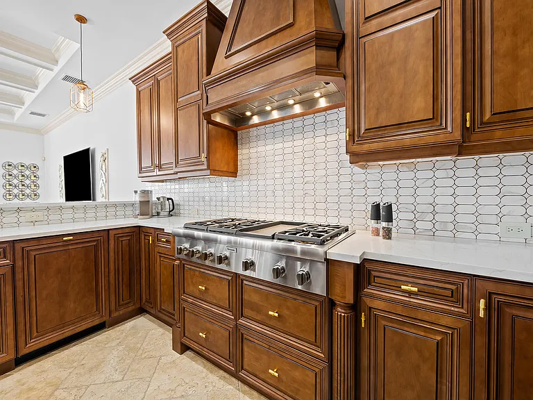 639 Middle River Dr — Photo 31