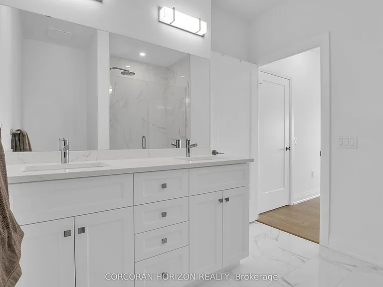 71 Wyndham St S #1105 — Photo 27