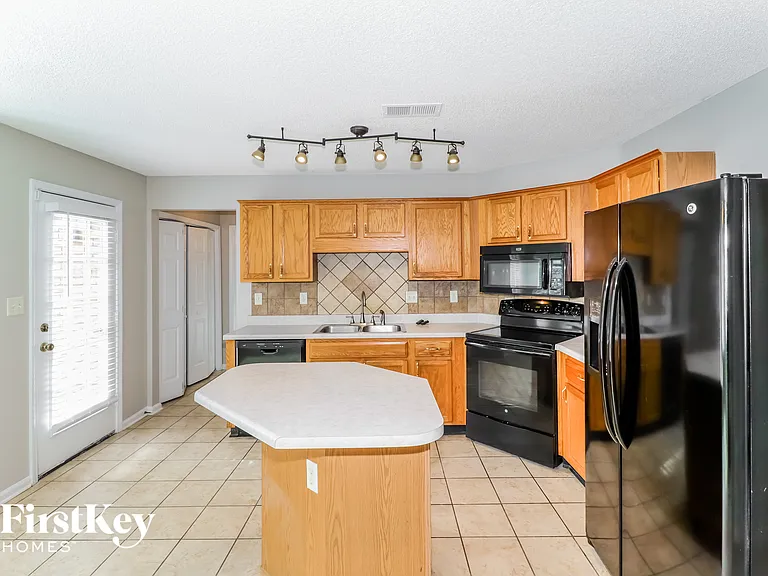 7063 Anisetree Dr — Photo 6