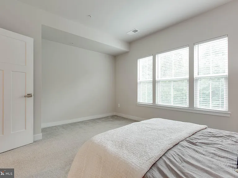 7523 Bharat Way — Photo 21