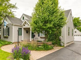 436 E Sunnyside Ave, Libertyville, IL