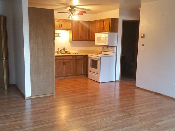 3rd image of 4921 Dartmouth Dr